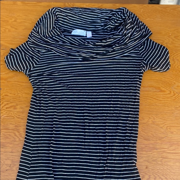Black and white striped short sleeve maternity shirt - Picture 1 of 2